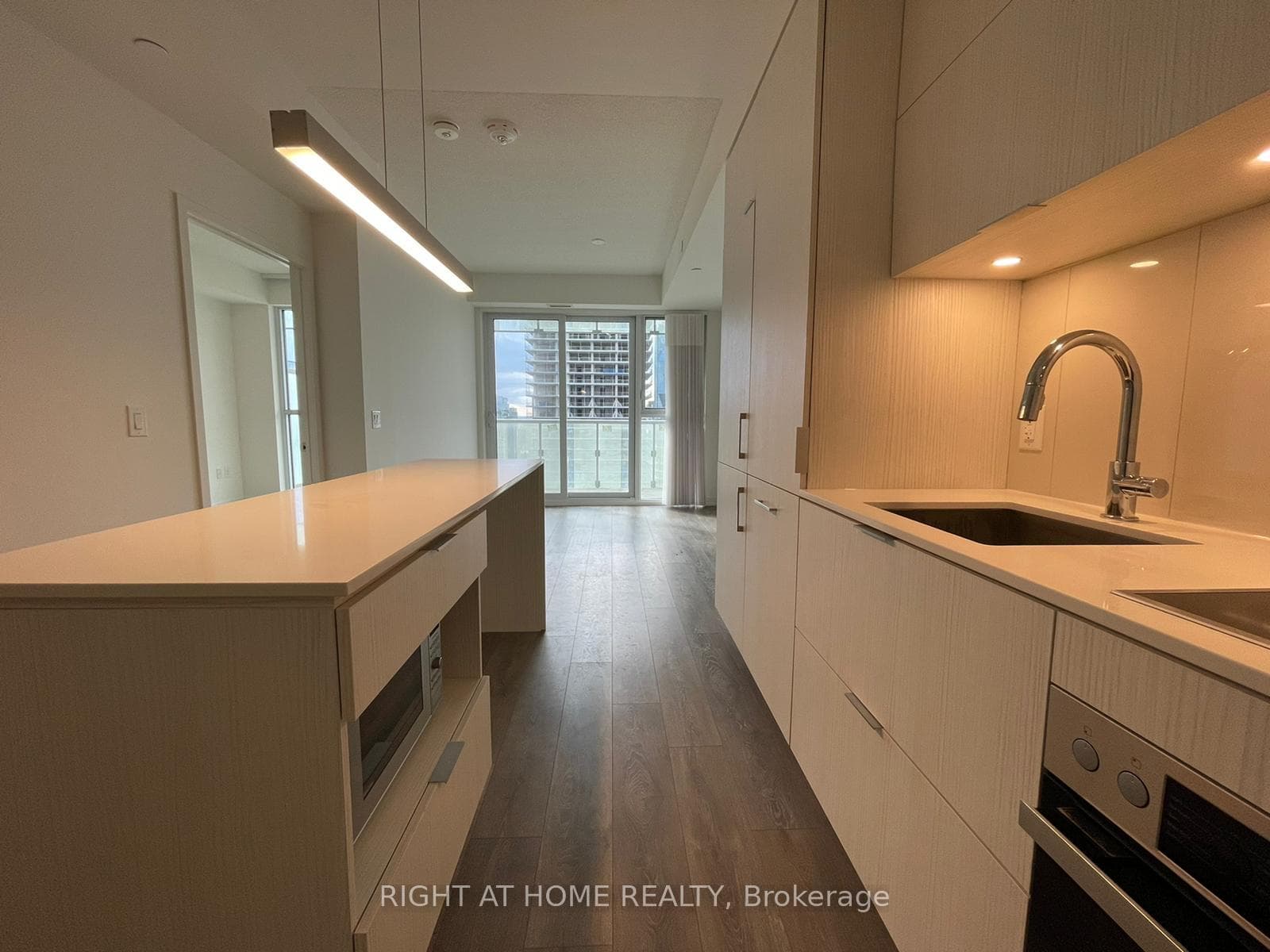 15 Lower Jarvis Street Unit 3106 photo 2