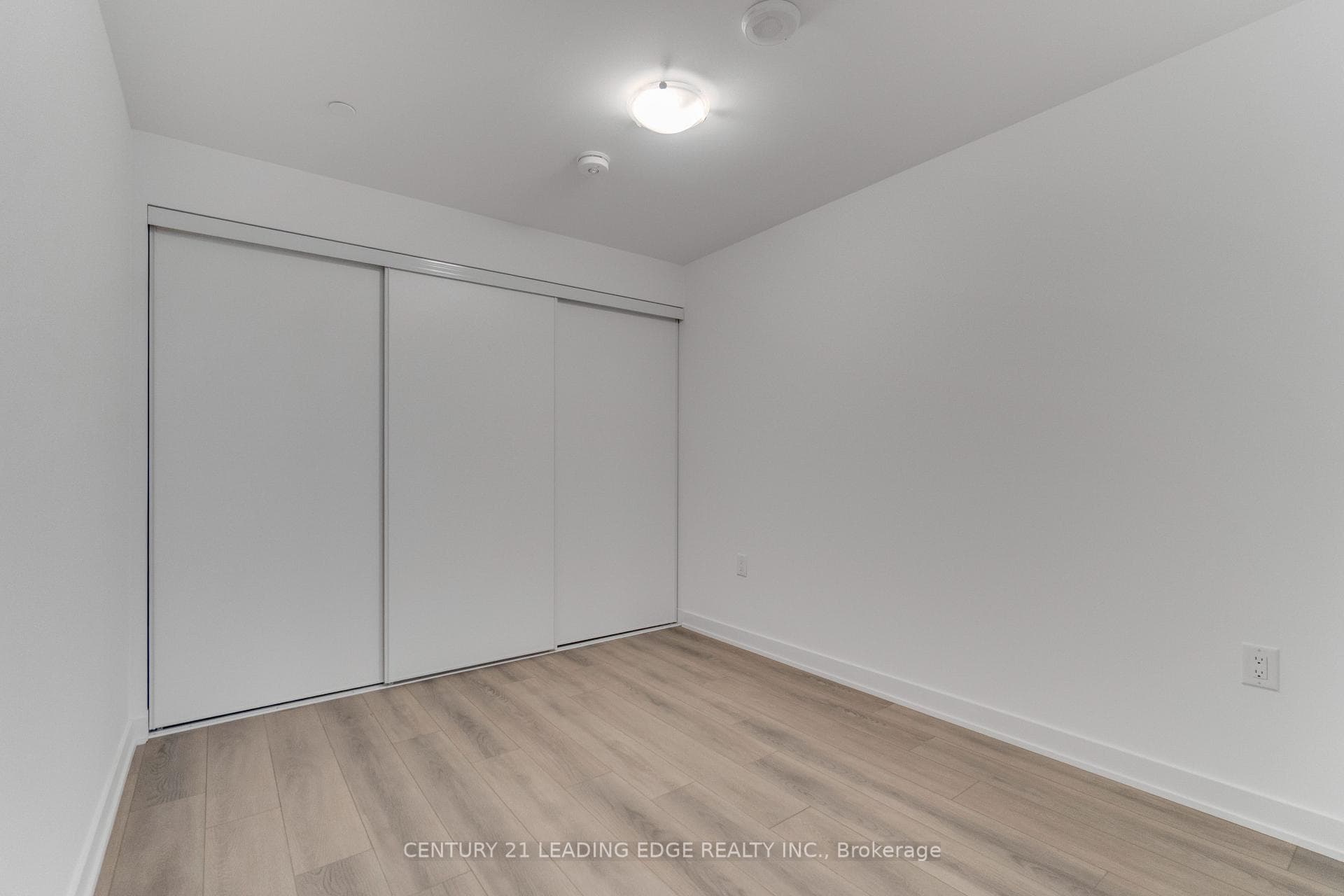 7437 Kingston Road Unit 505B photo 21