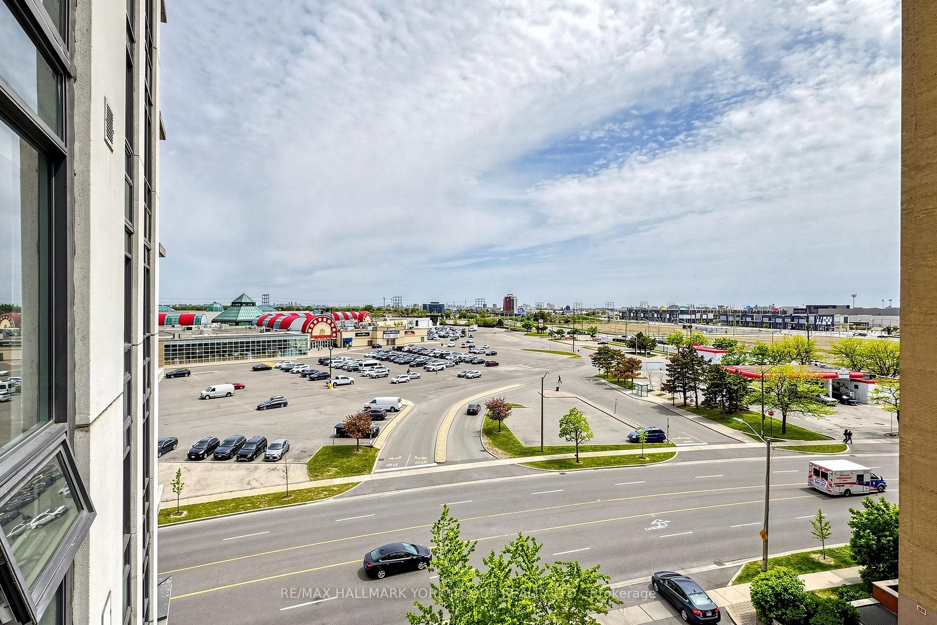 840 Queen's Plate Drive Unit 612 photo 21