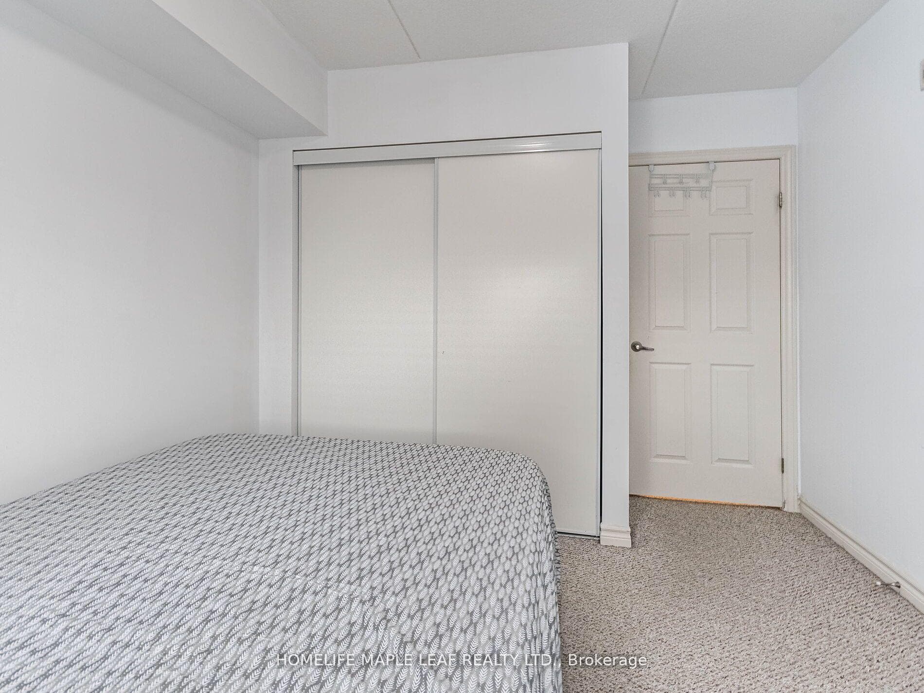 45 Kingsbury Square Unit 202 photo 18