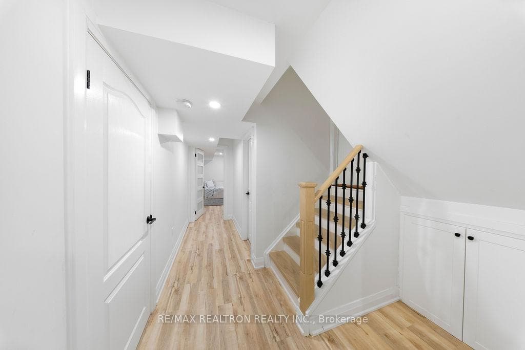 678 Skye Court photo 30