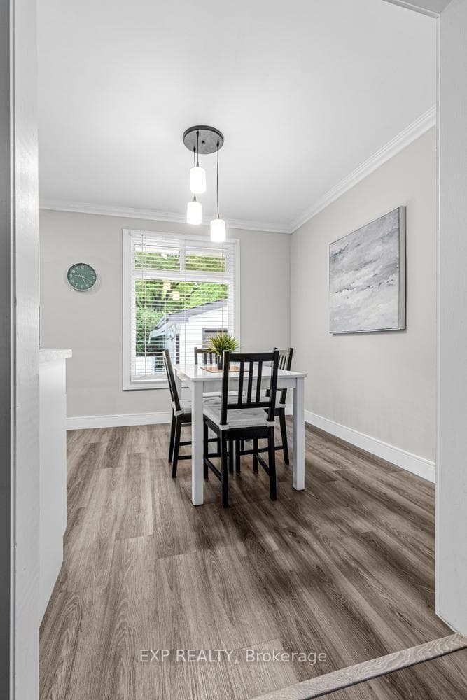 577 Dewan Street photo 15