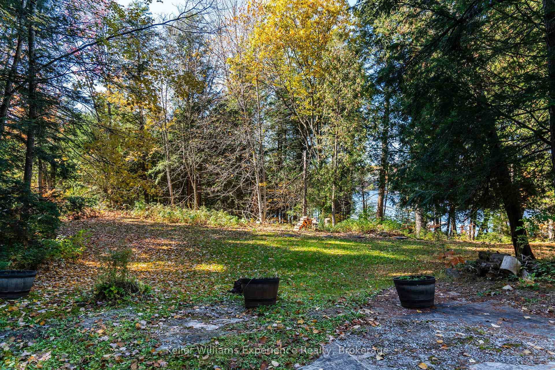 19 Huron Trail photo 39