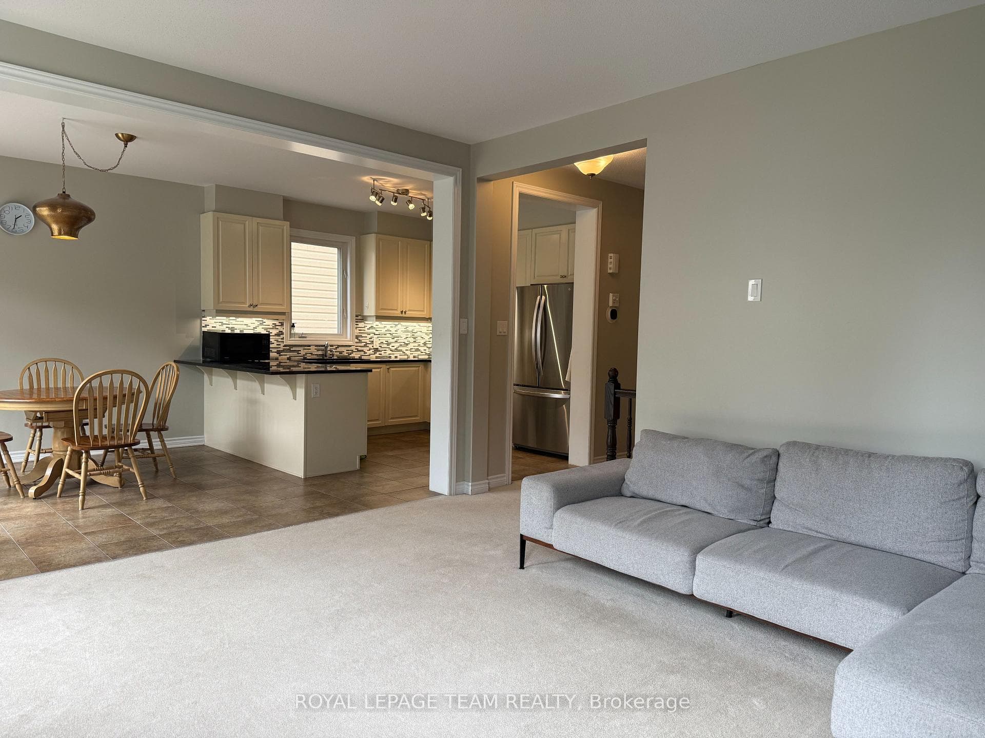 310 Gallantry Way photo 13