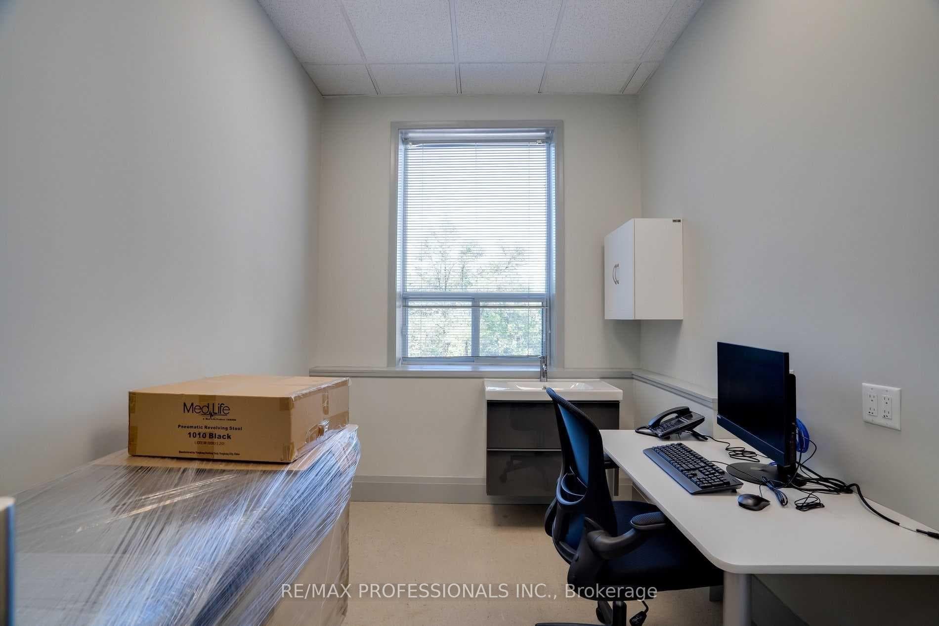 523 The Queensway Way Unit 107 photo 13