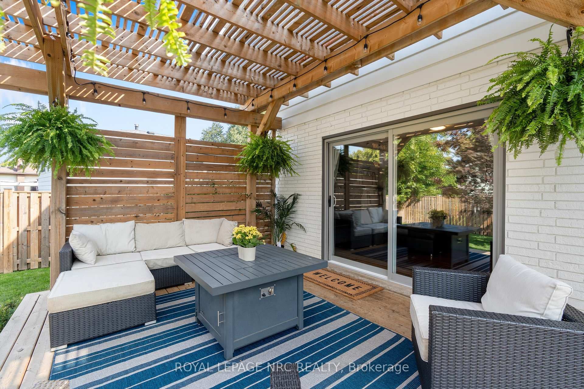 14 Laguna Crescent photo 32