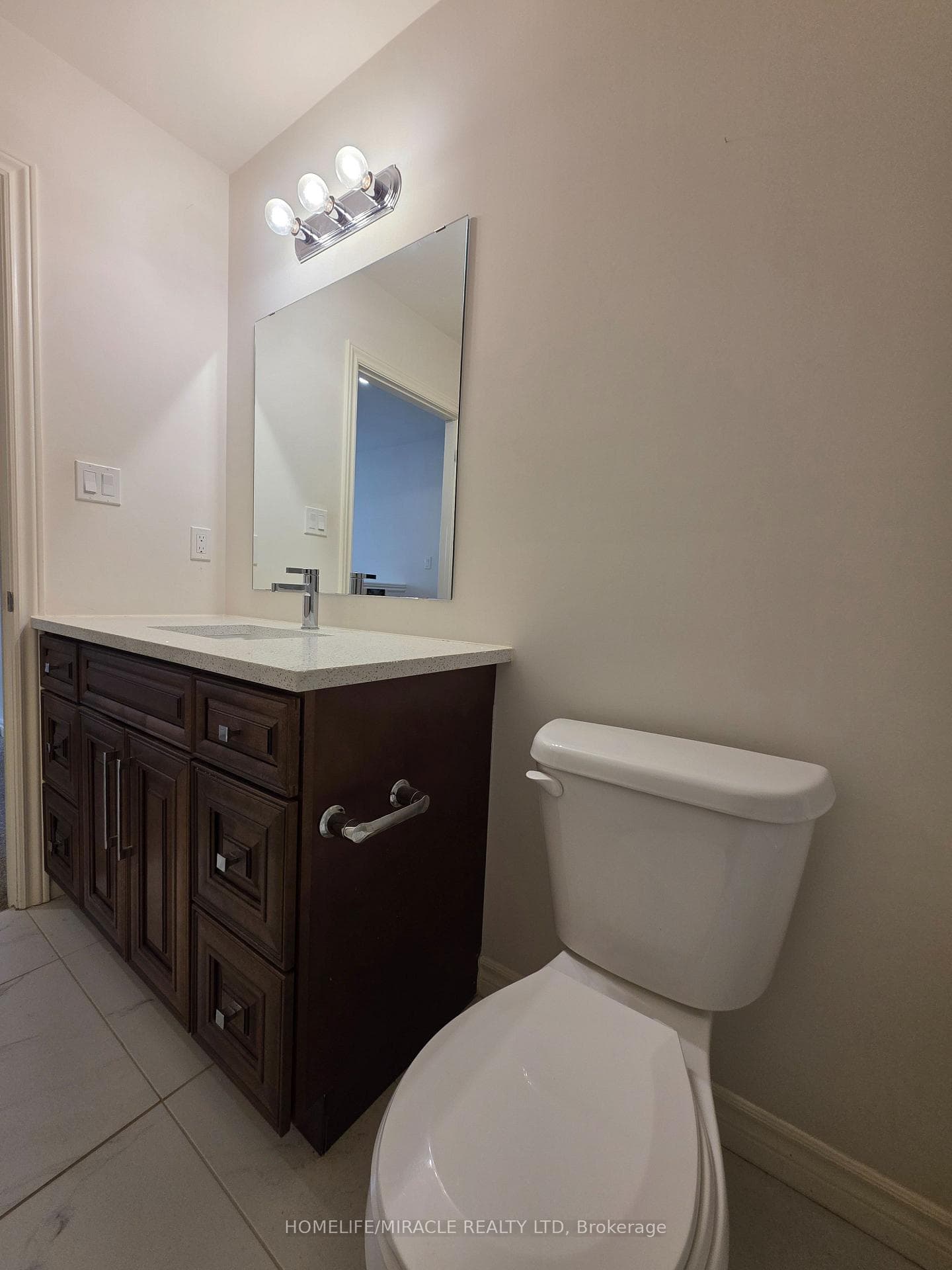 3727 Somerston Crescent photo 21