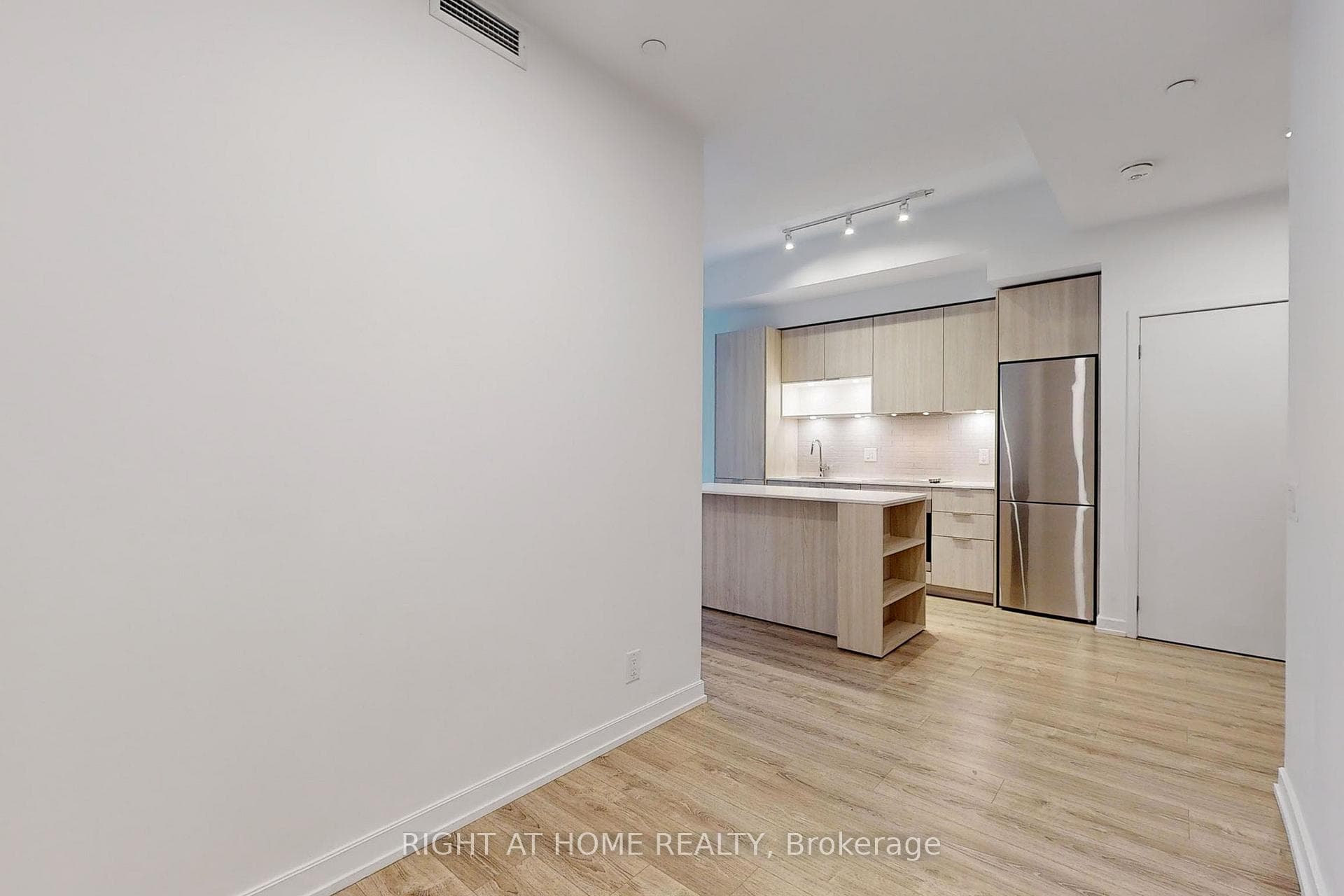 20 Tubman Avenue Unit 707 photo 8