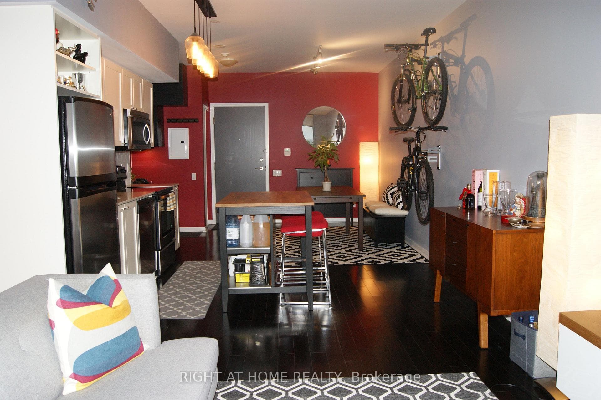 103 The Queensway Avenue Unit 715 photo 13