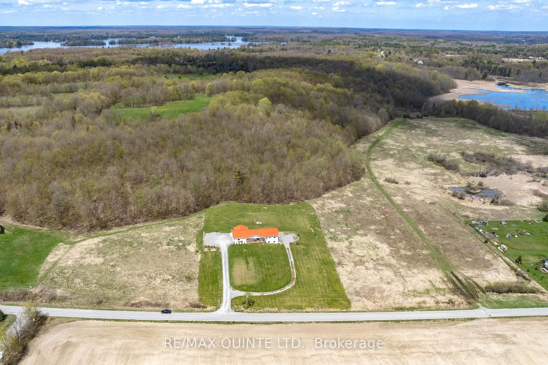 2266 Sands Road photo 2