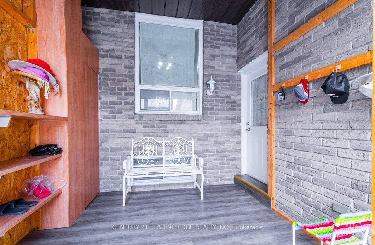 58 Muirlands Drive photo 3