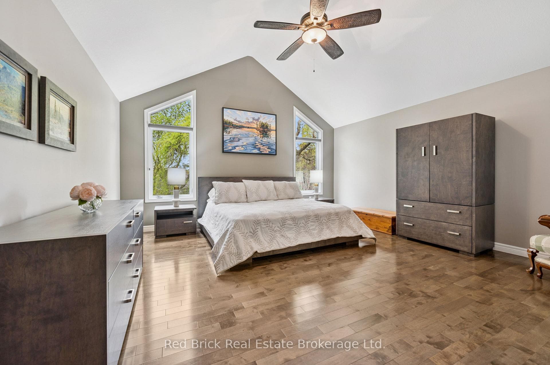 326 Erb Street photo 17