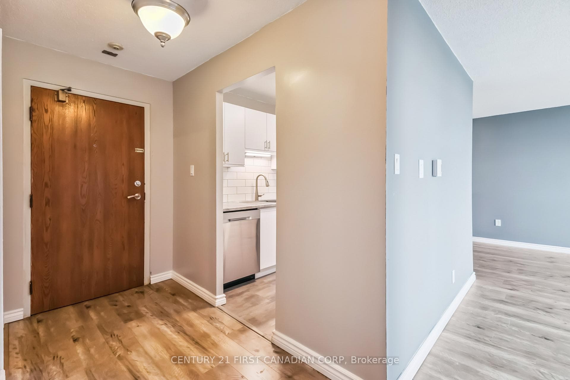 45 POND MILLS Road Unit 1215 photo 7