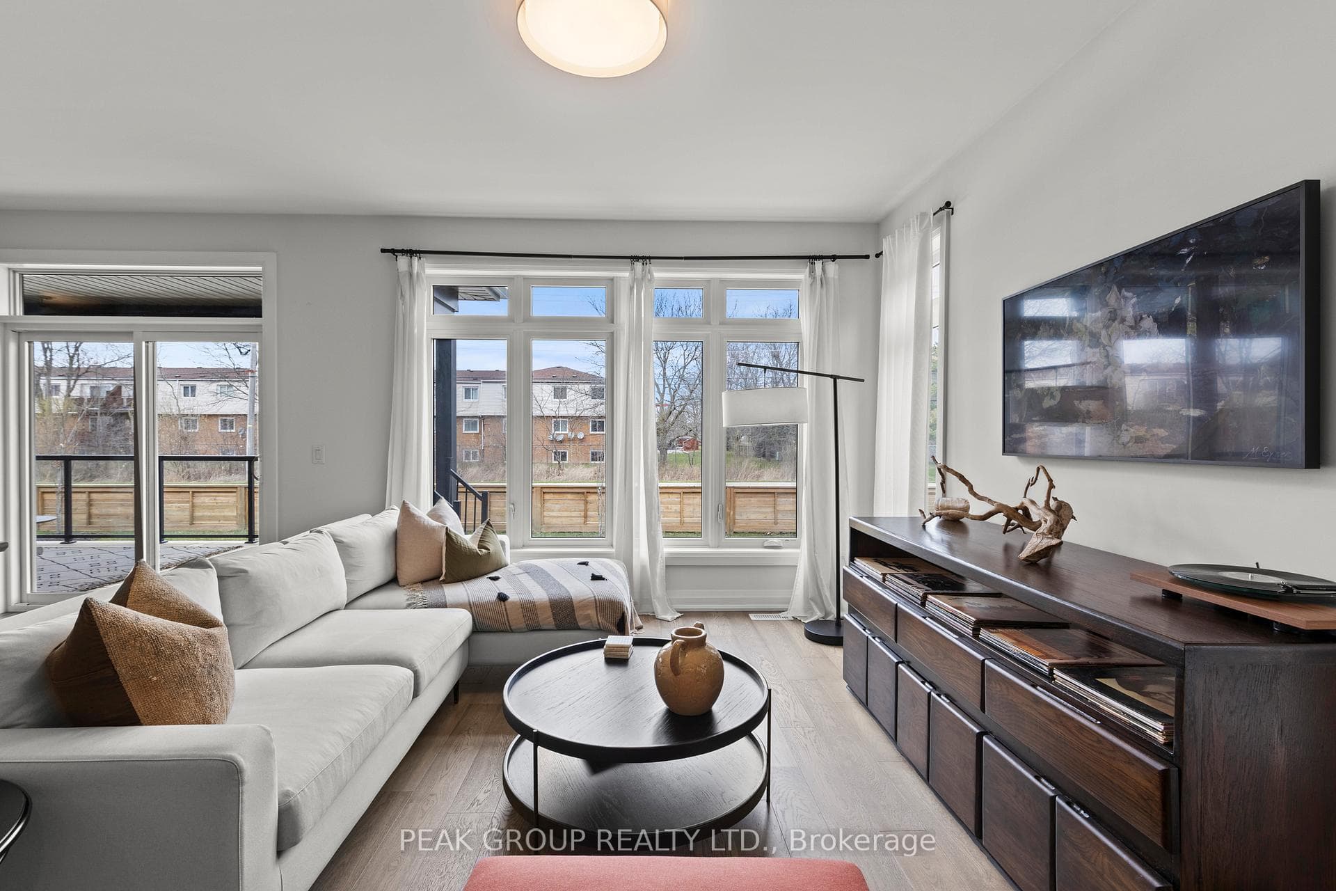8974 Willoughby Drive Unit 8 photo 18