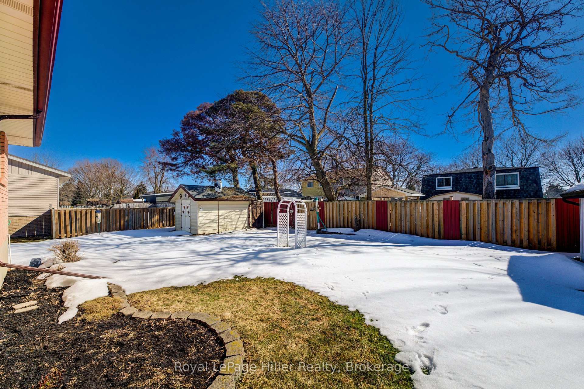 165 Lightbourne Avenue photo 33
