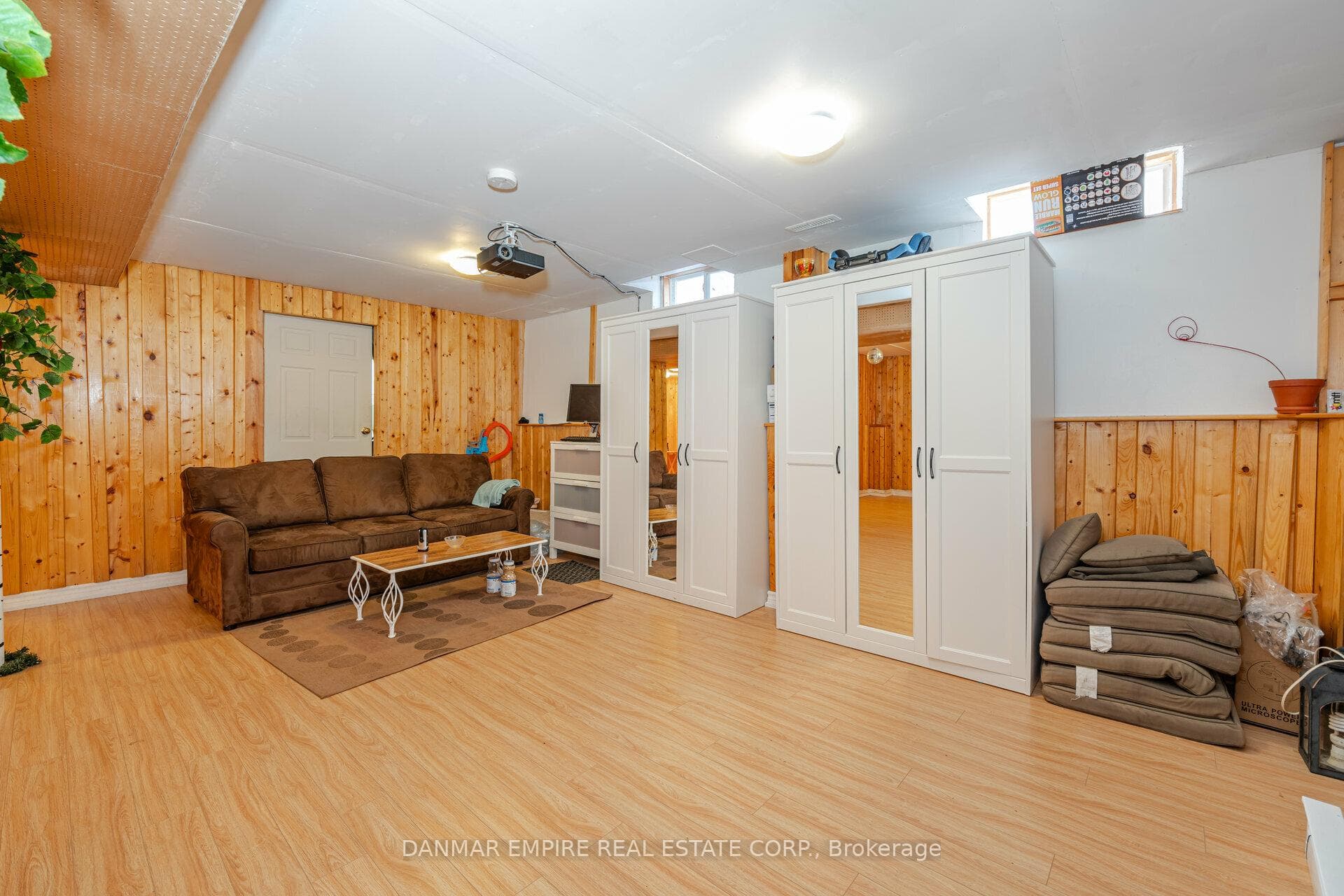 35 Calvert Drive photo 34