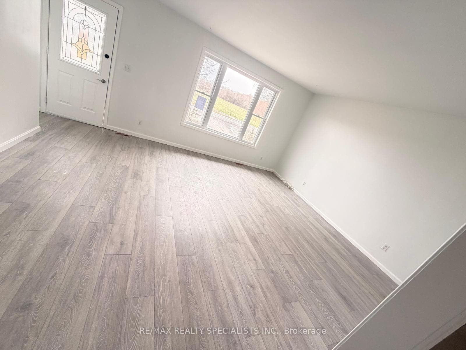 228 Welbanks Road photo 3