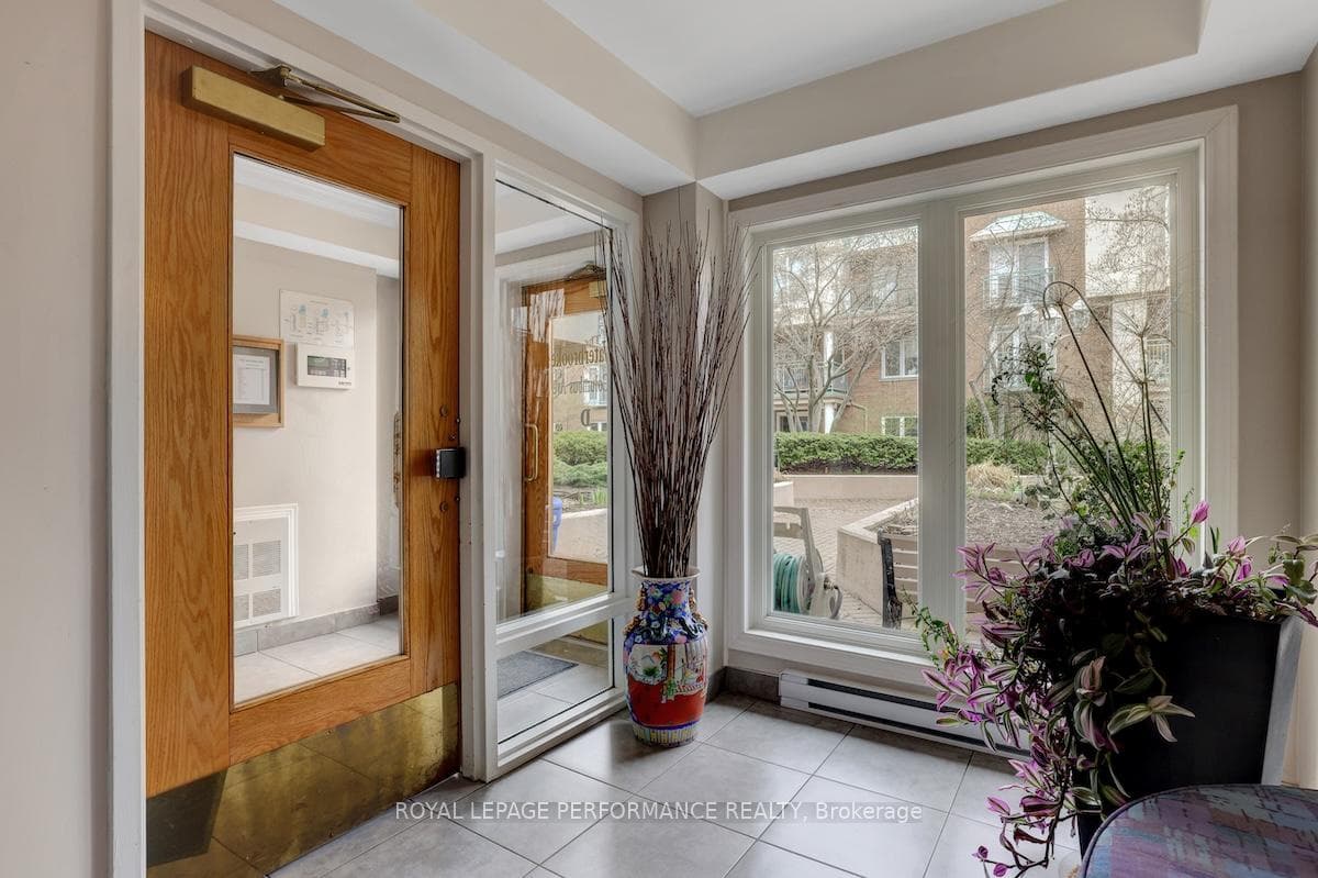 1 Columbus Avenue Unit 401D photo 2