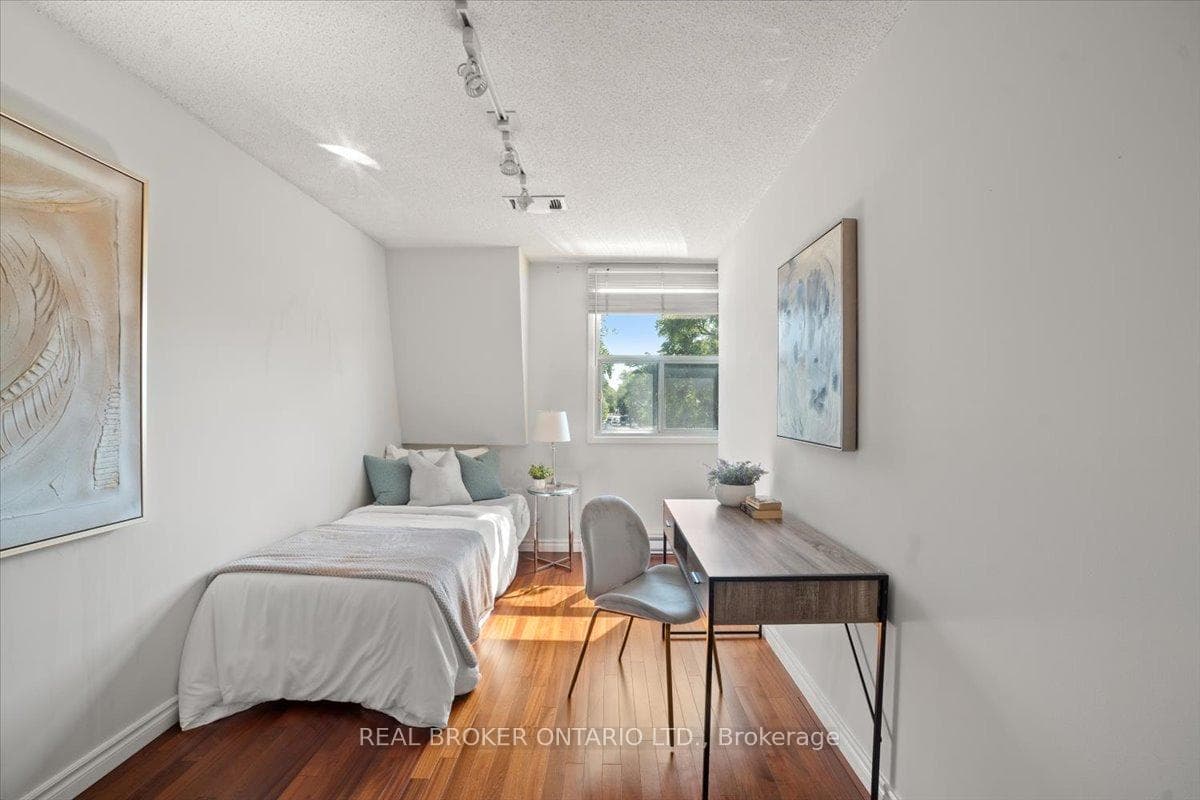 210C Avenue Road Unit Th 09 photo 18