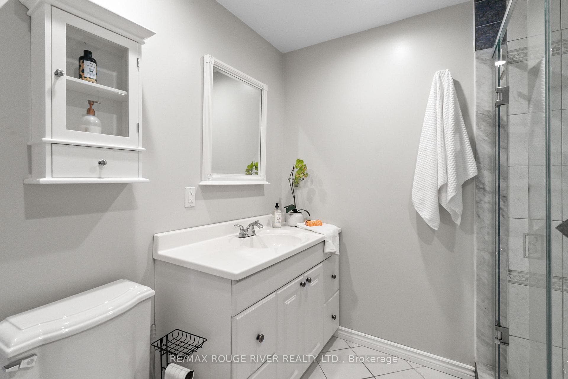 112 Melissa Crescent photo 20
