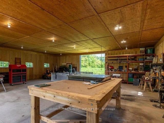 1514 Longwoods Road photo 24