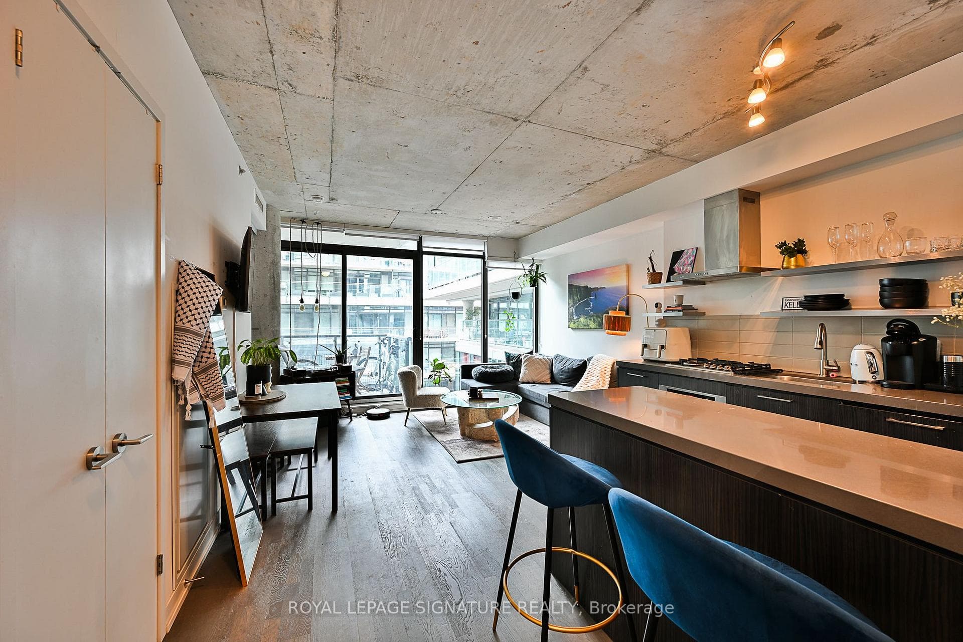 560 King Street Unit 601 photo 17