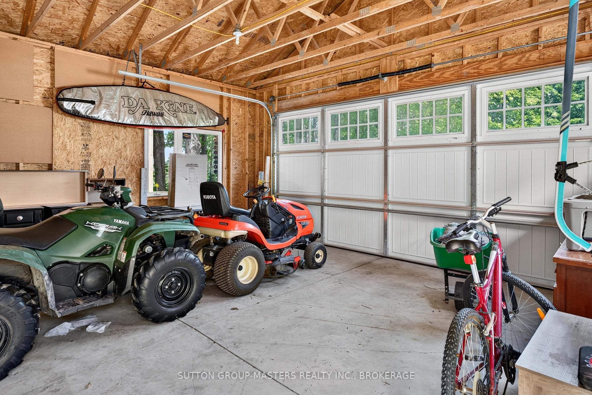 710 Maple Road photo 39