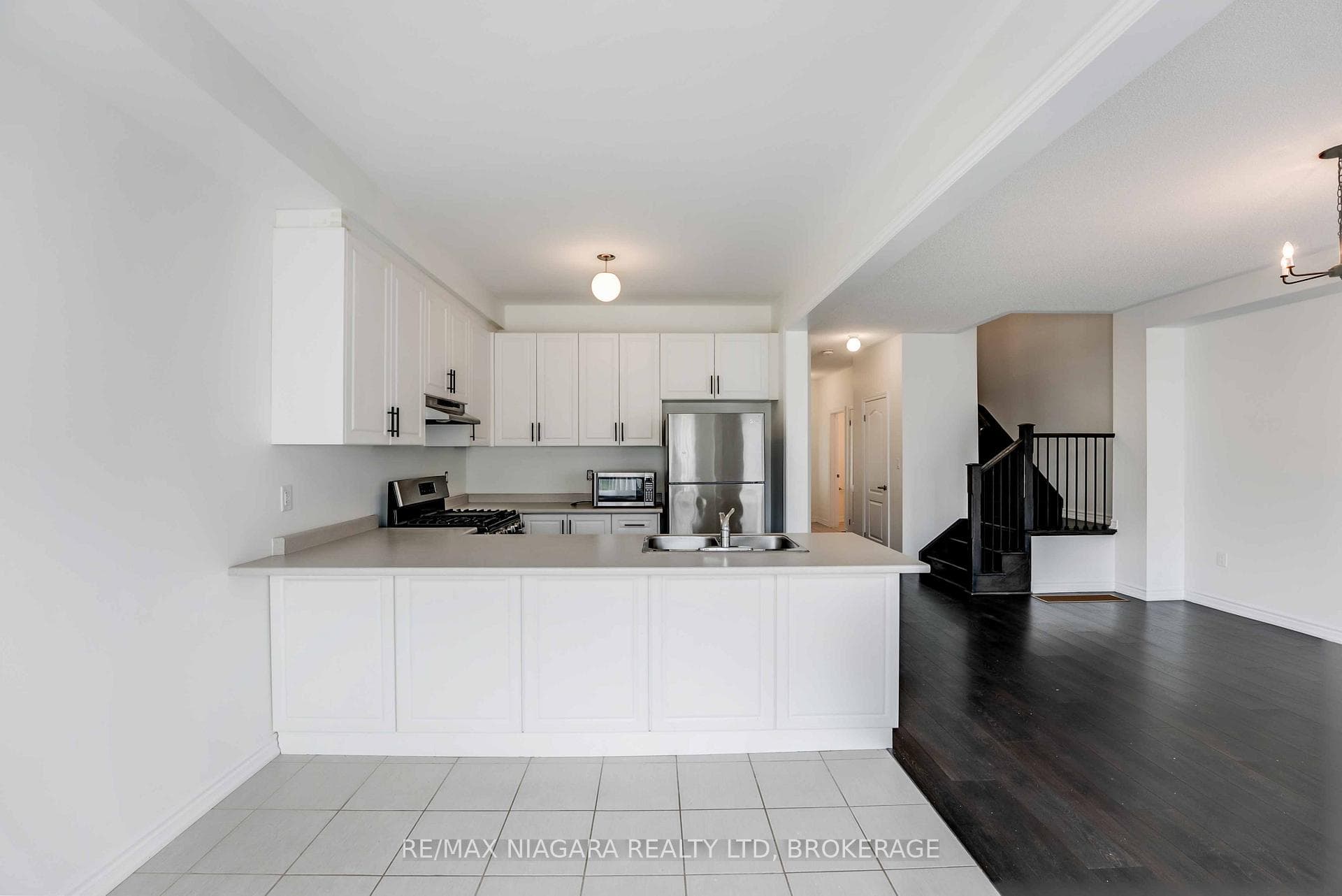 106 Tumblewood Place photo 11