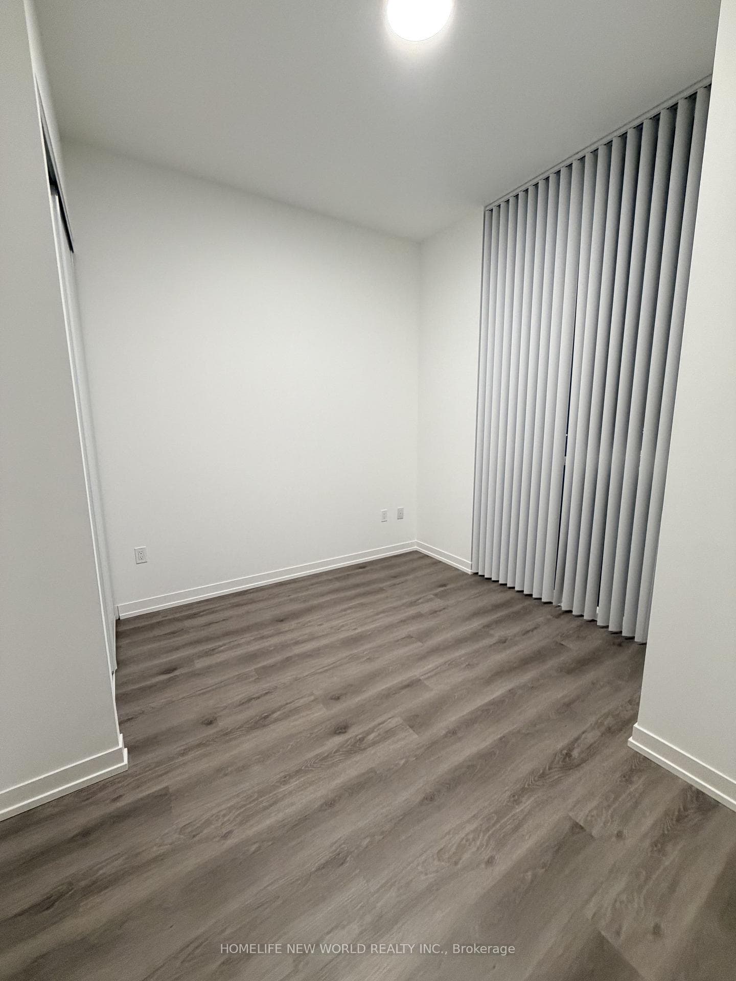 28 Interchange Way Unit PH107 photo 5
