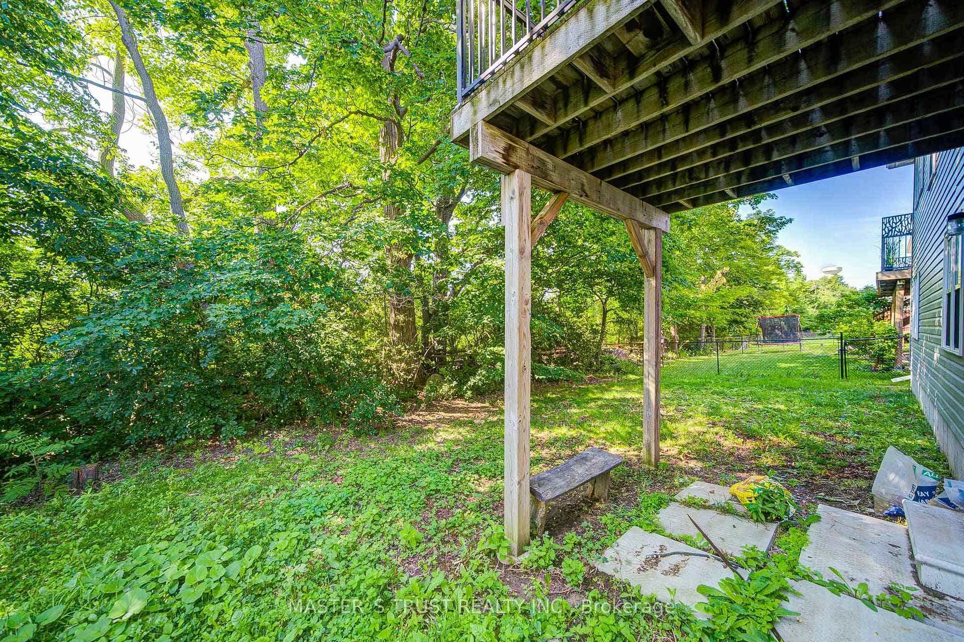 569 Grange Way photo 21