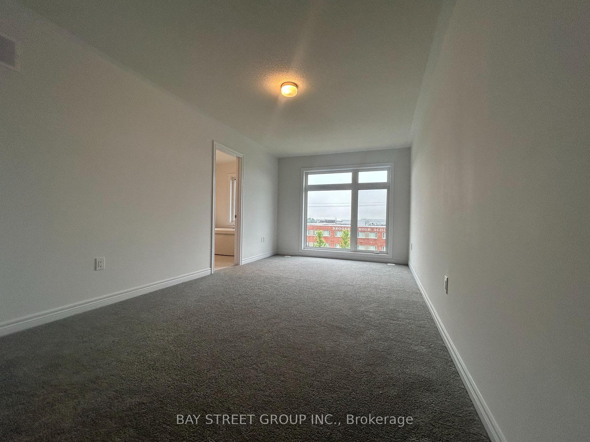 55 Sorbara Way photo 13