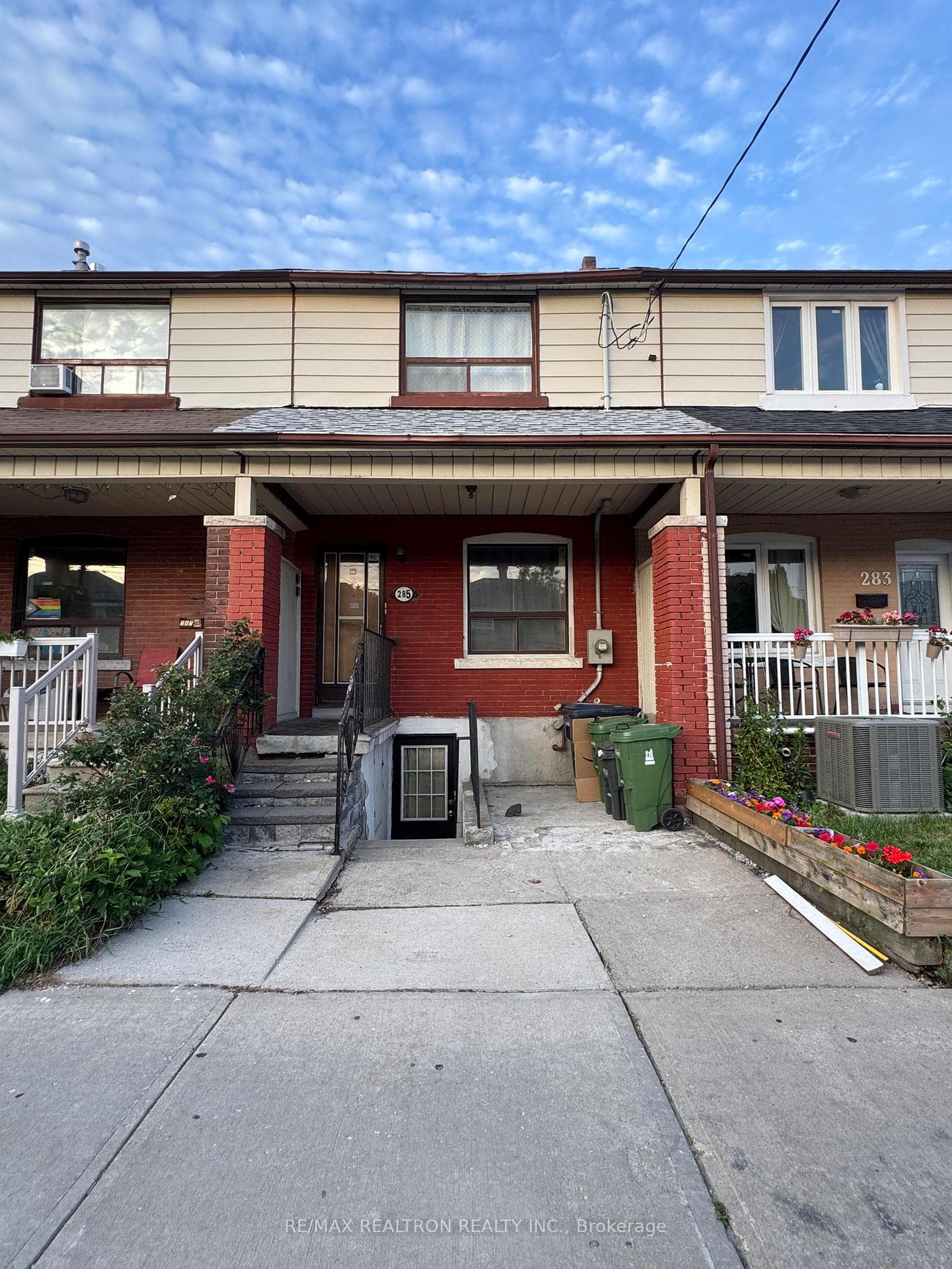285 Oakwood Avenue Unit 2 photo 1