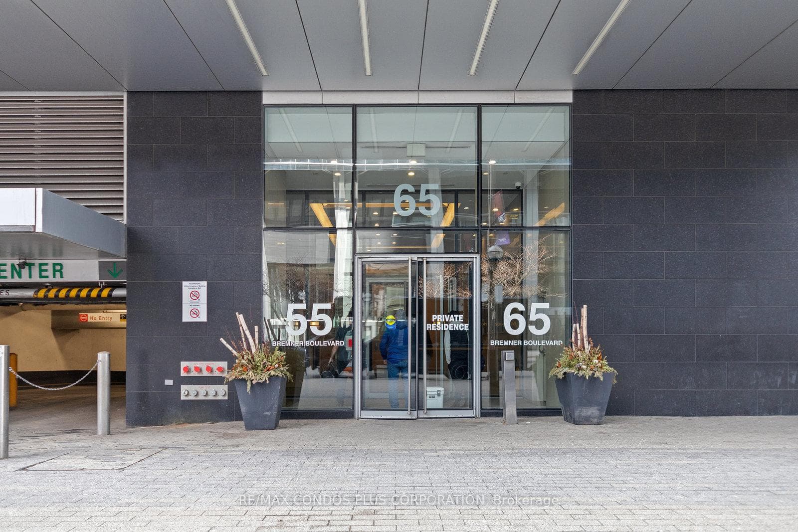 65 Bremner Boulevard Unit PH5103 photo 39
