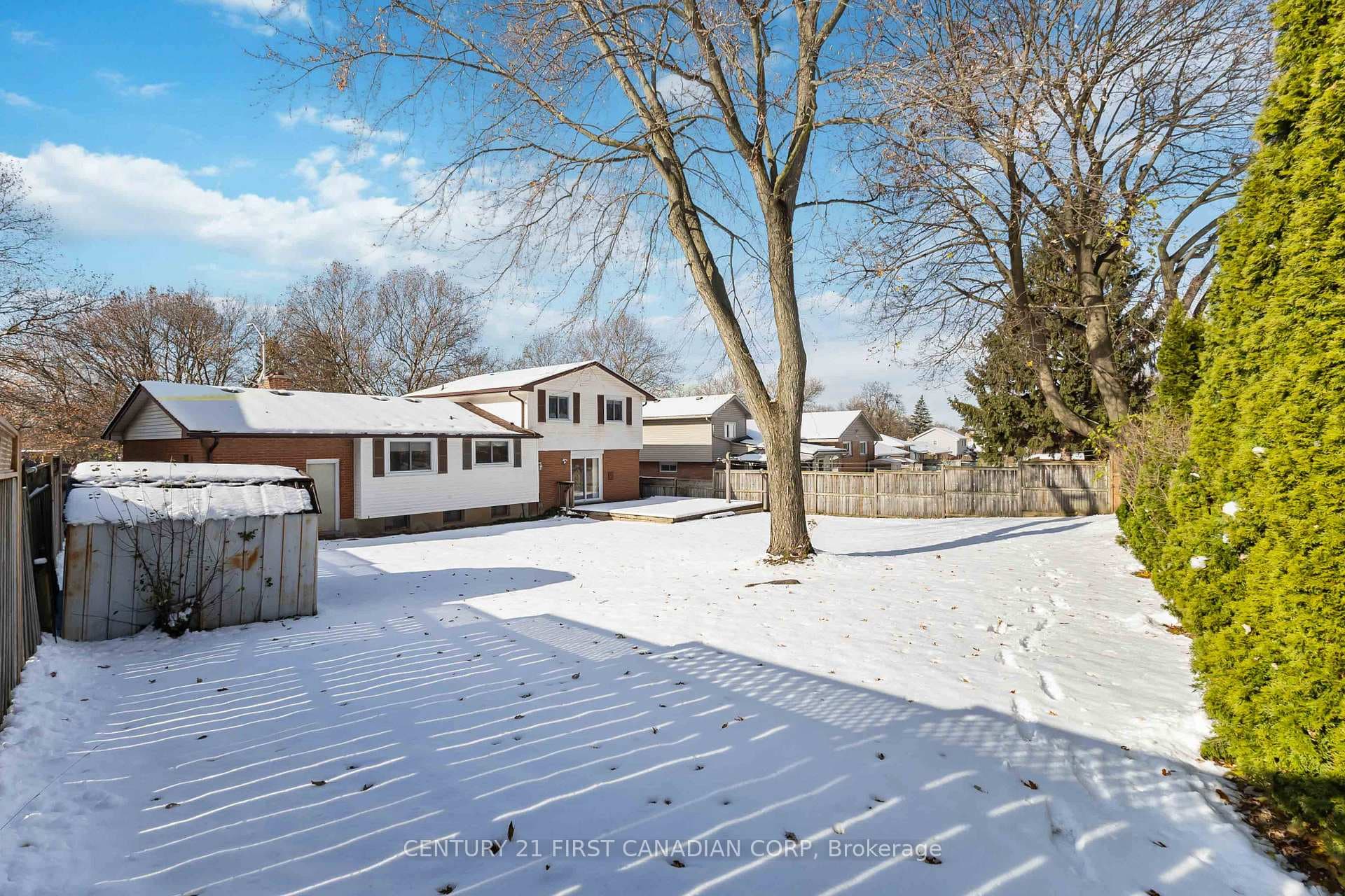 628 Viscount Road photo 43