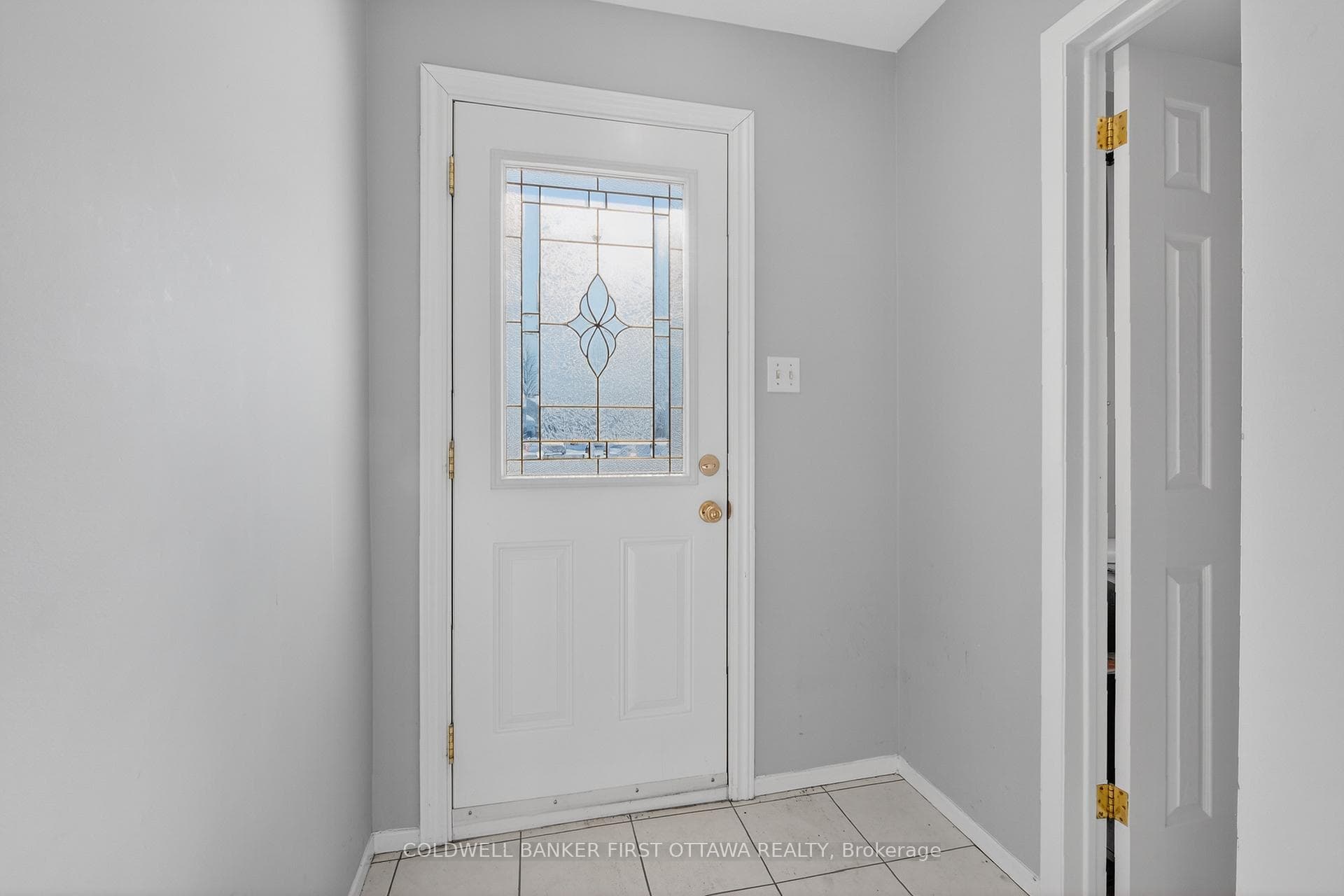 273 Kinglet Way photo 3