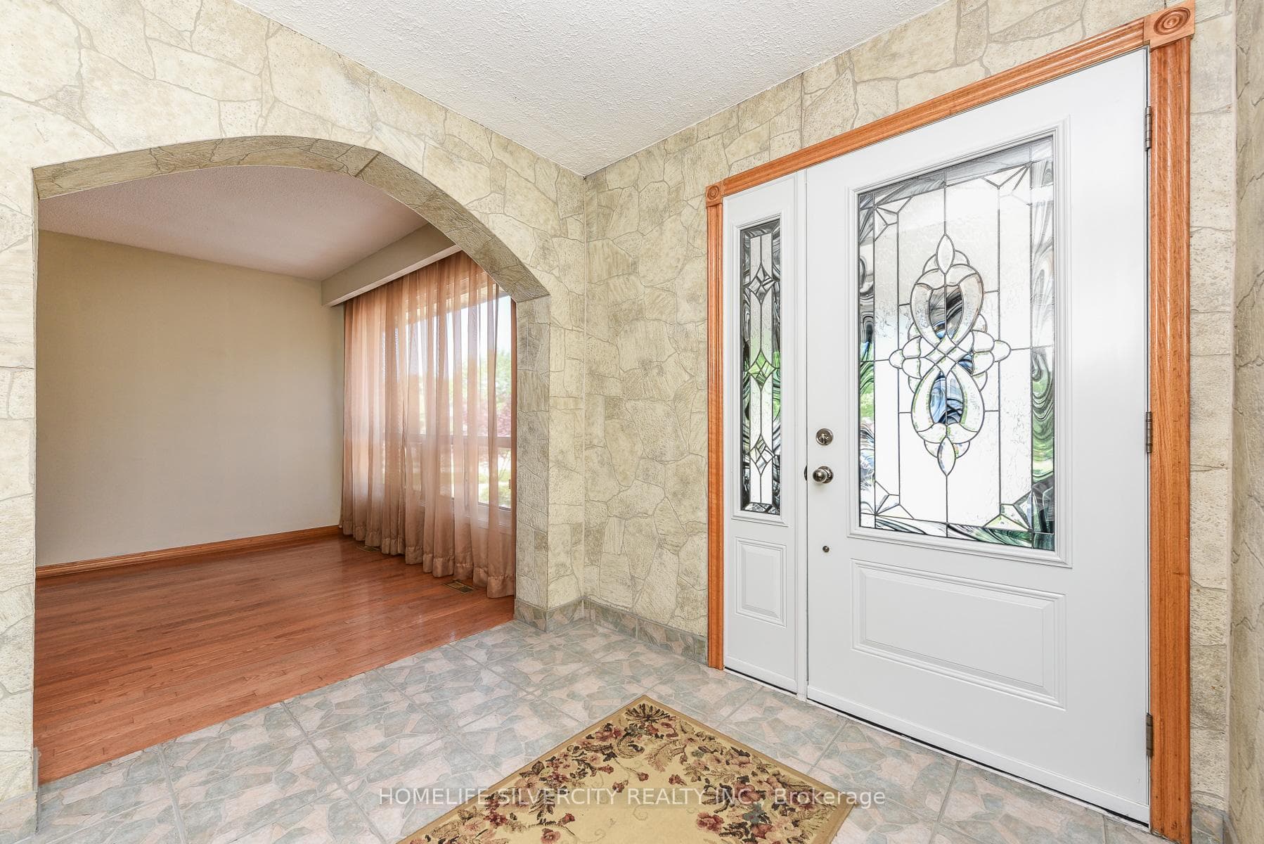 7378 Bybrook Drive photo 8