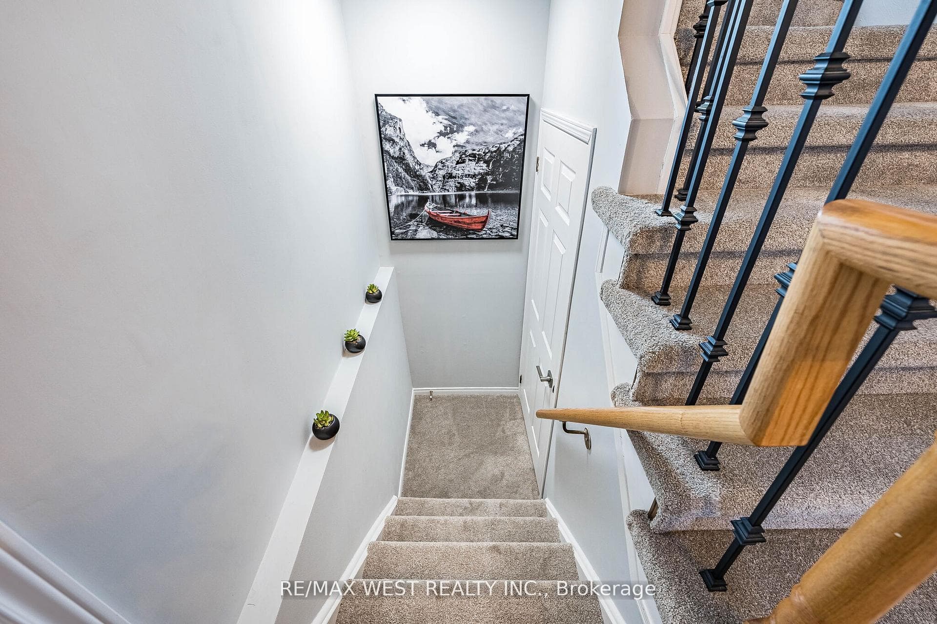 5 Moir Crescent photo 35