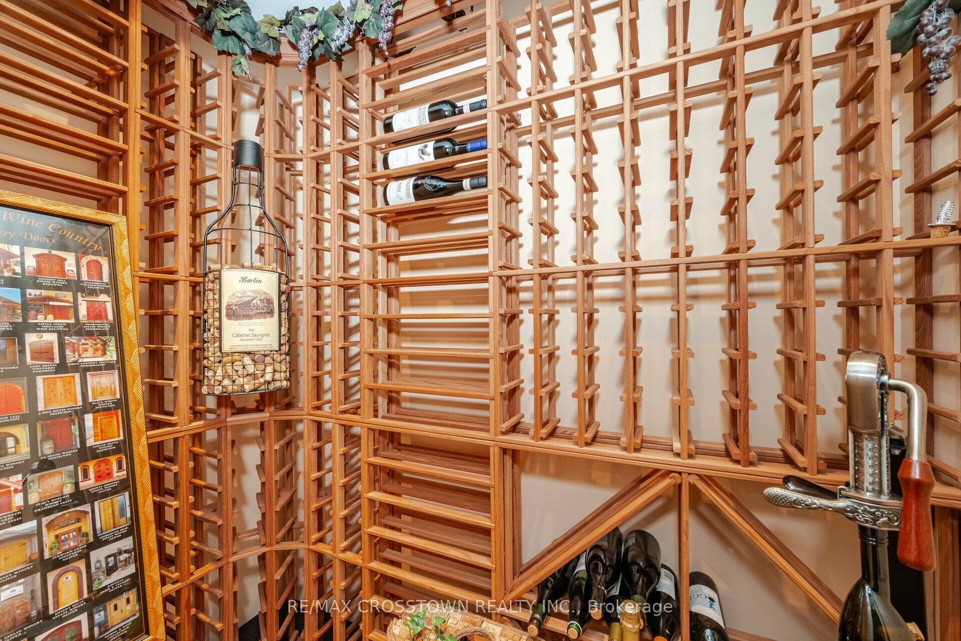 871 Fable Crescent photo 31