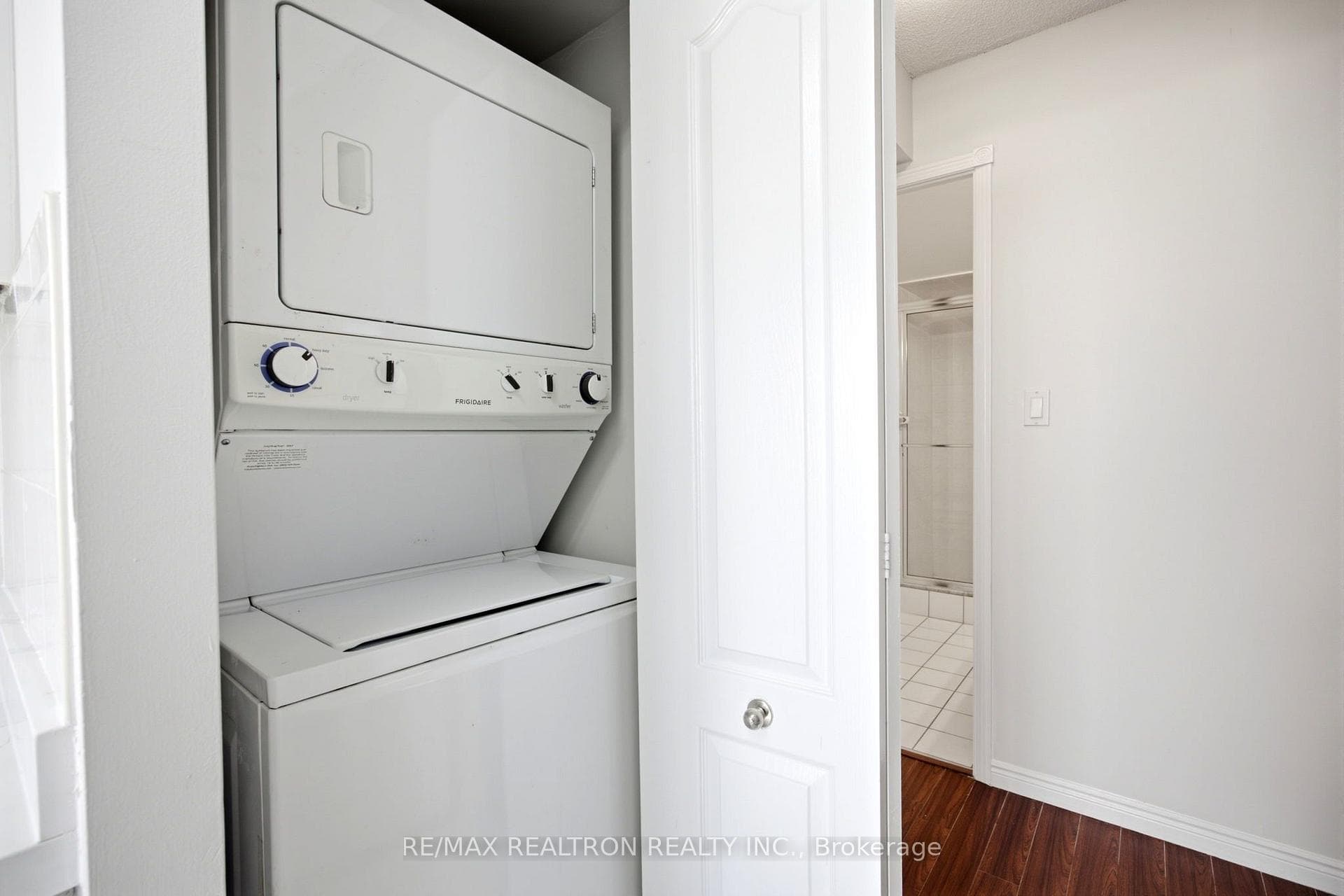 850 Steeles Avenue Unit 1103 photo 24