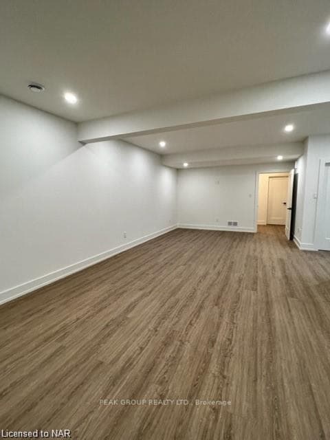 4590 LEE Avenue photo 9