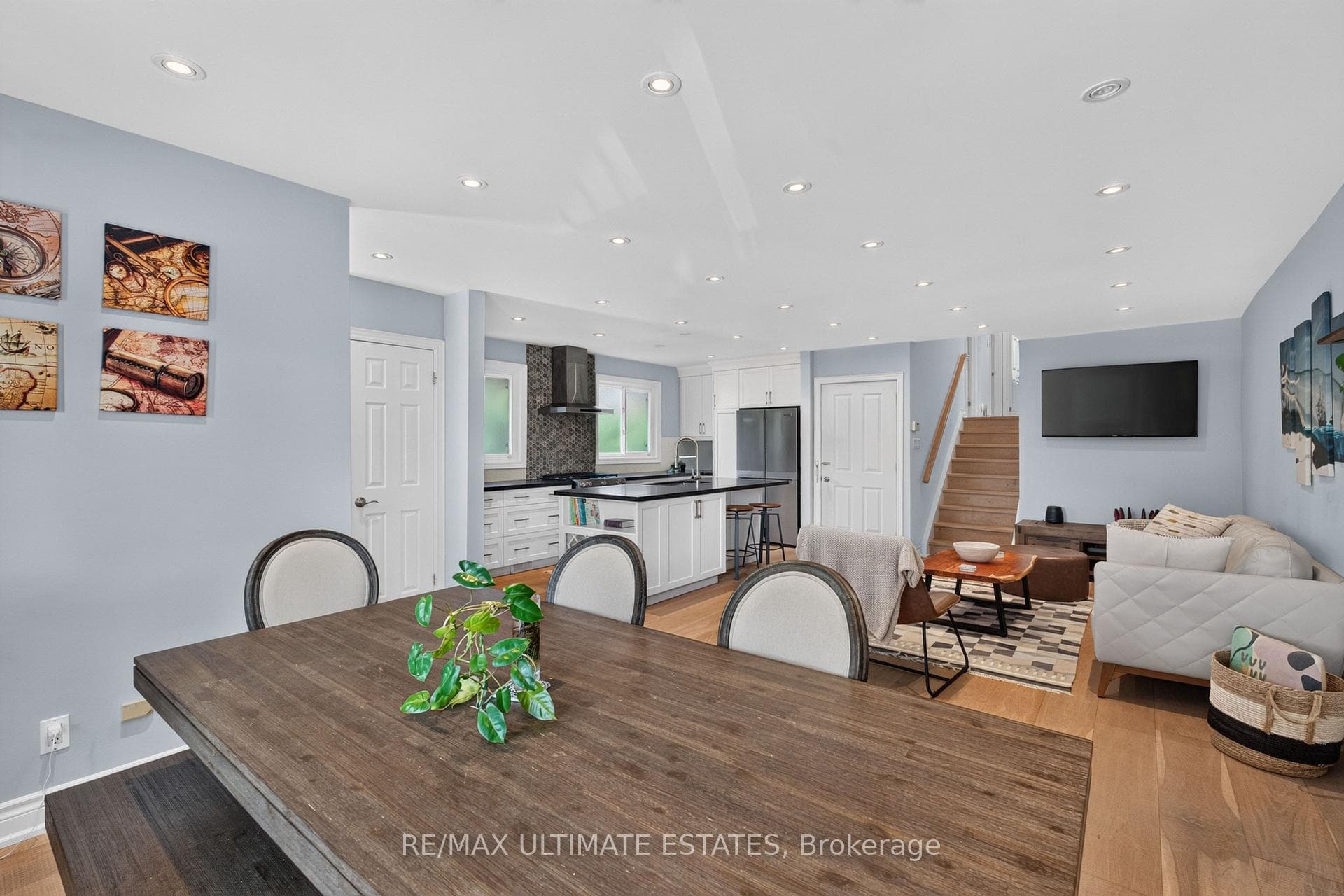 325 Goldenwood Road photo 19