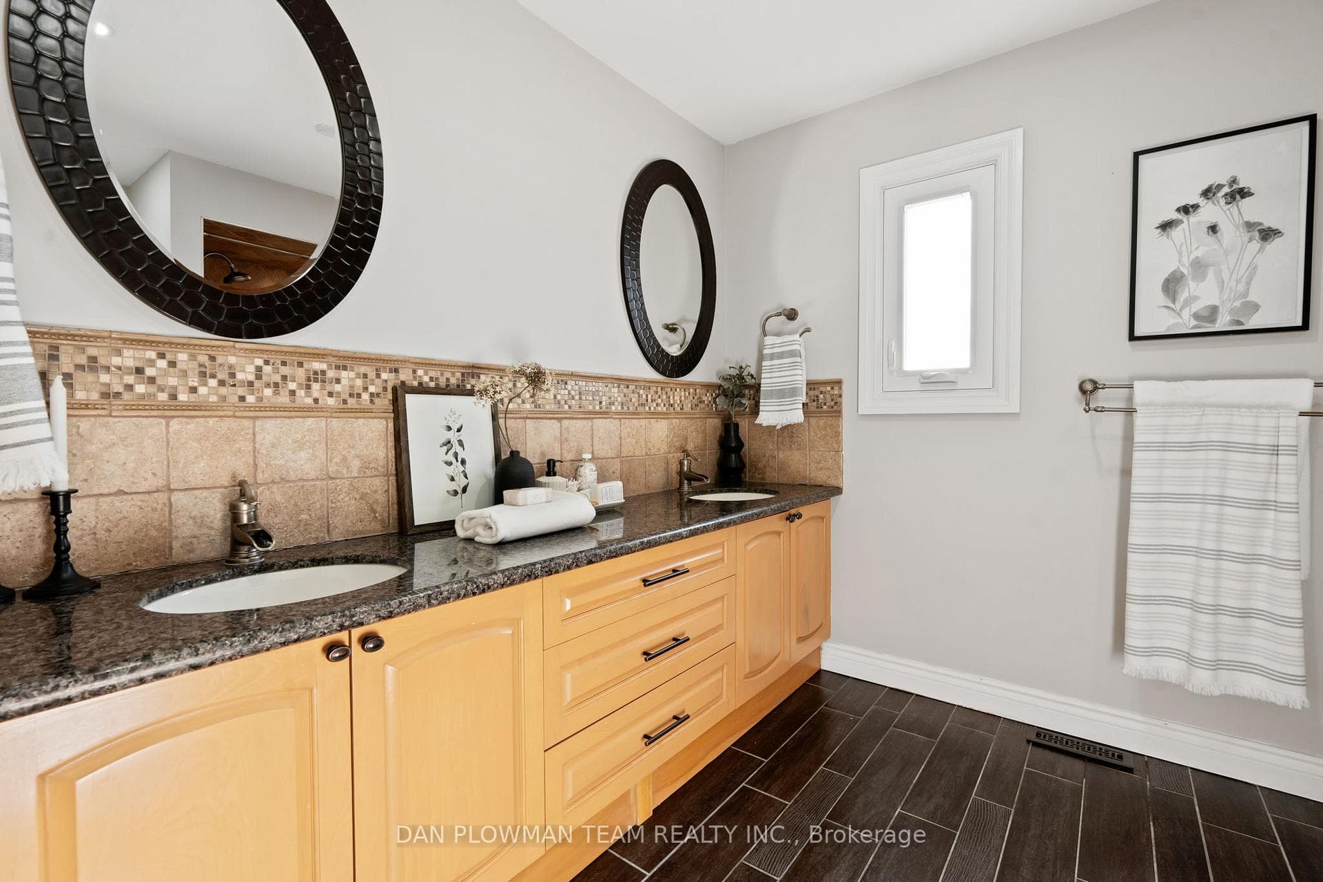 17 Mantell Crescent photo 28