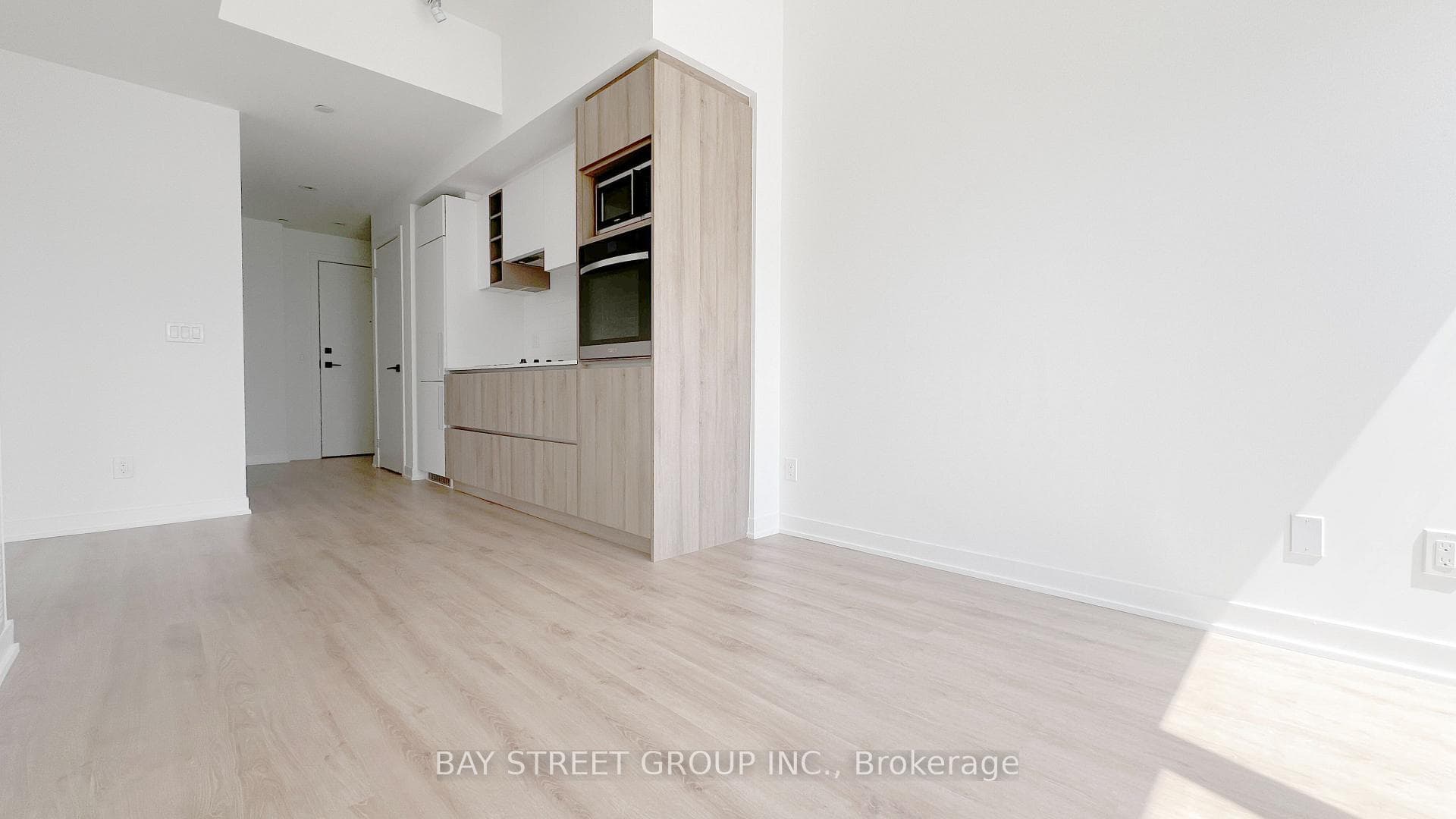 319 Jarvis Street Unit 1502 photo 4