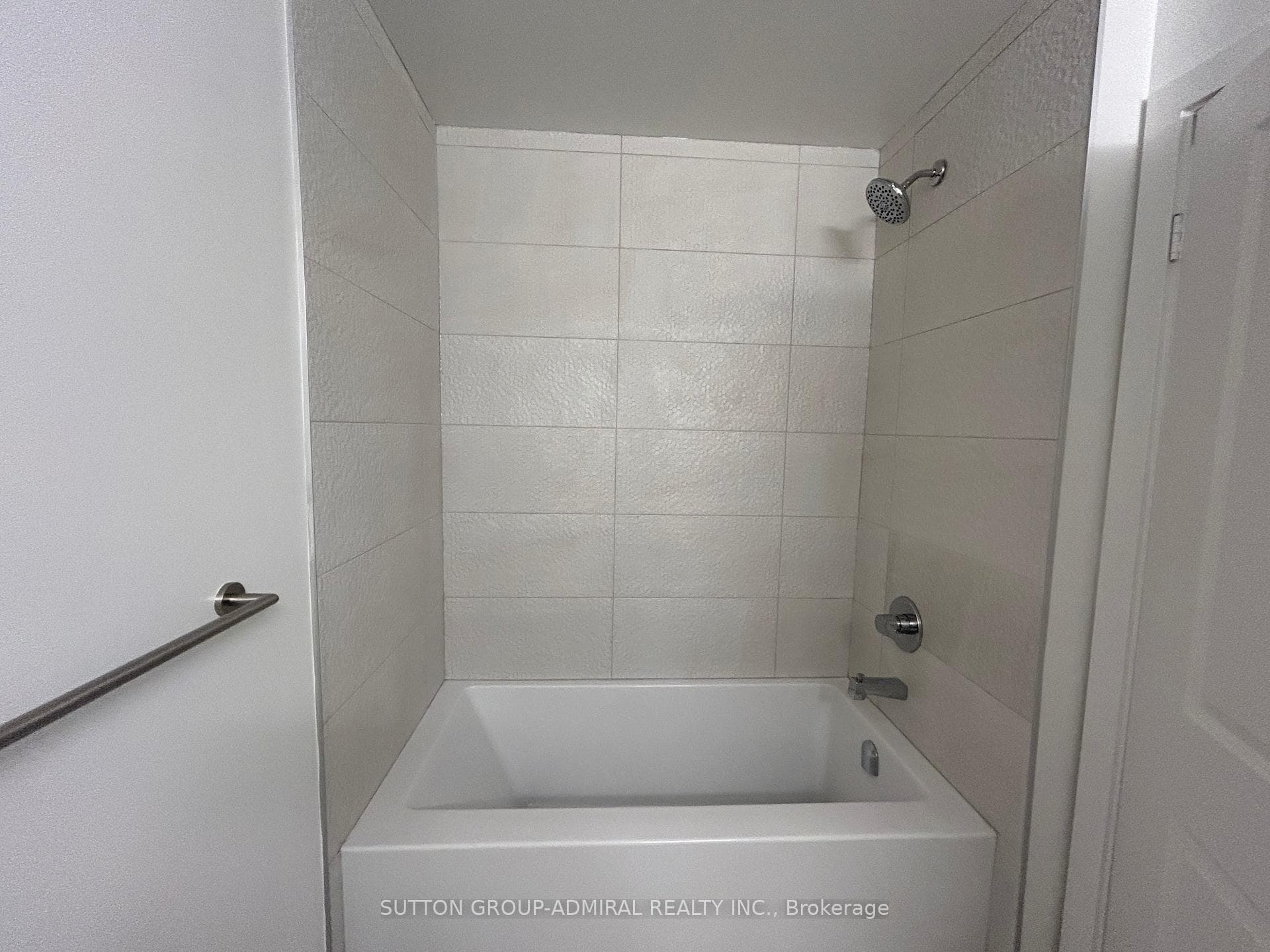 30 Upper Mall Way Unit 420 photo 23