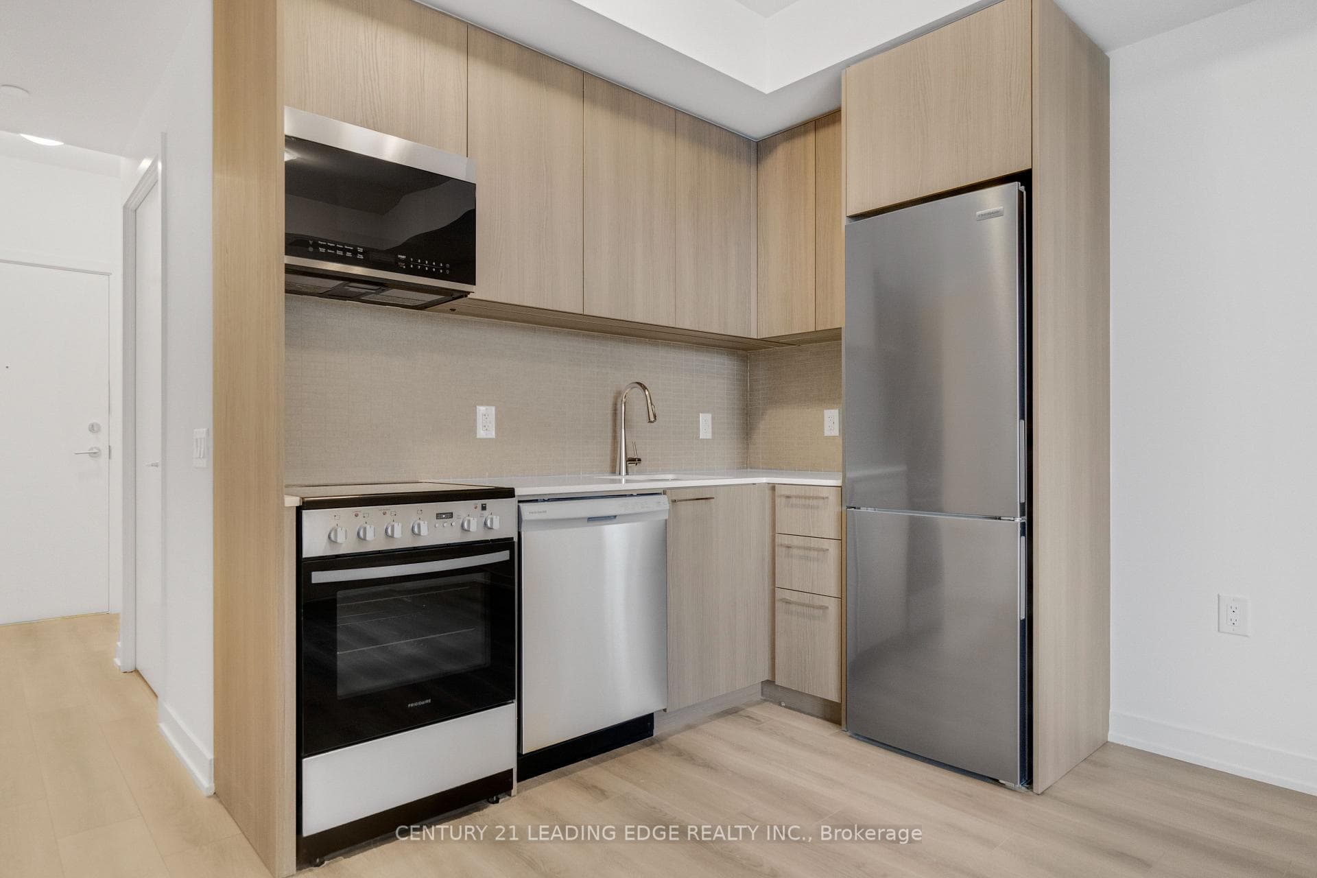 7437 Kingston Road Unit 401B photo 17