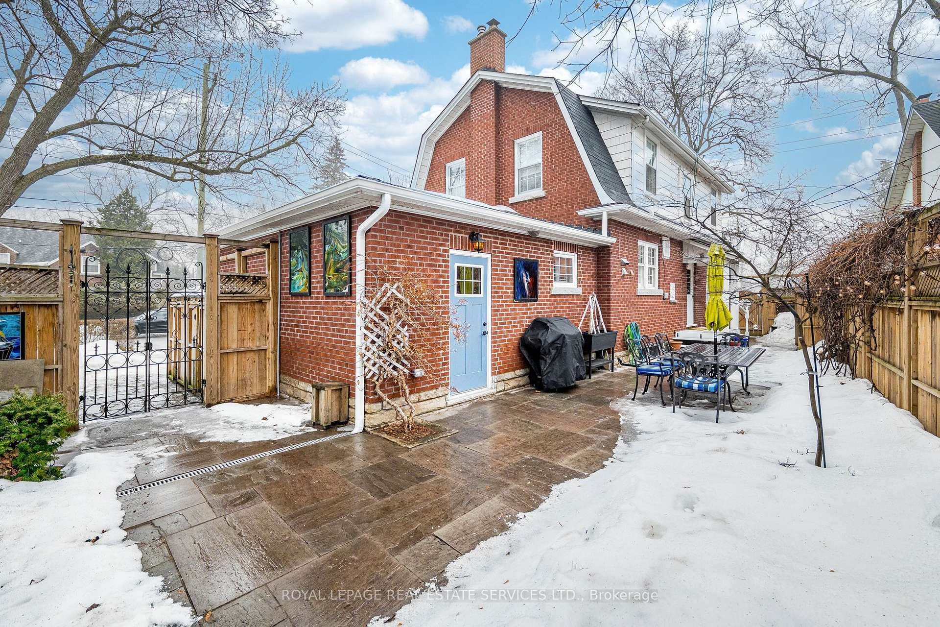 99 Elizabeth Street photo 47