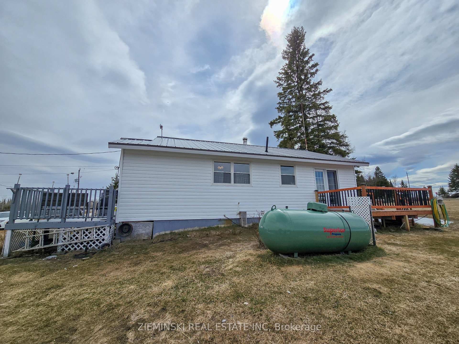 2896 101 Highway photo 27