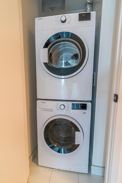 108 Peter Street Unit 4013 photo 24