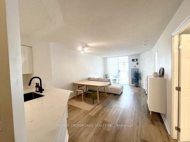 24 Wellesley Street Unit 1412 photo 10
