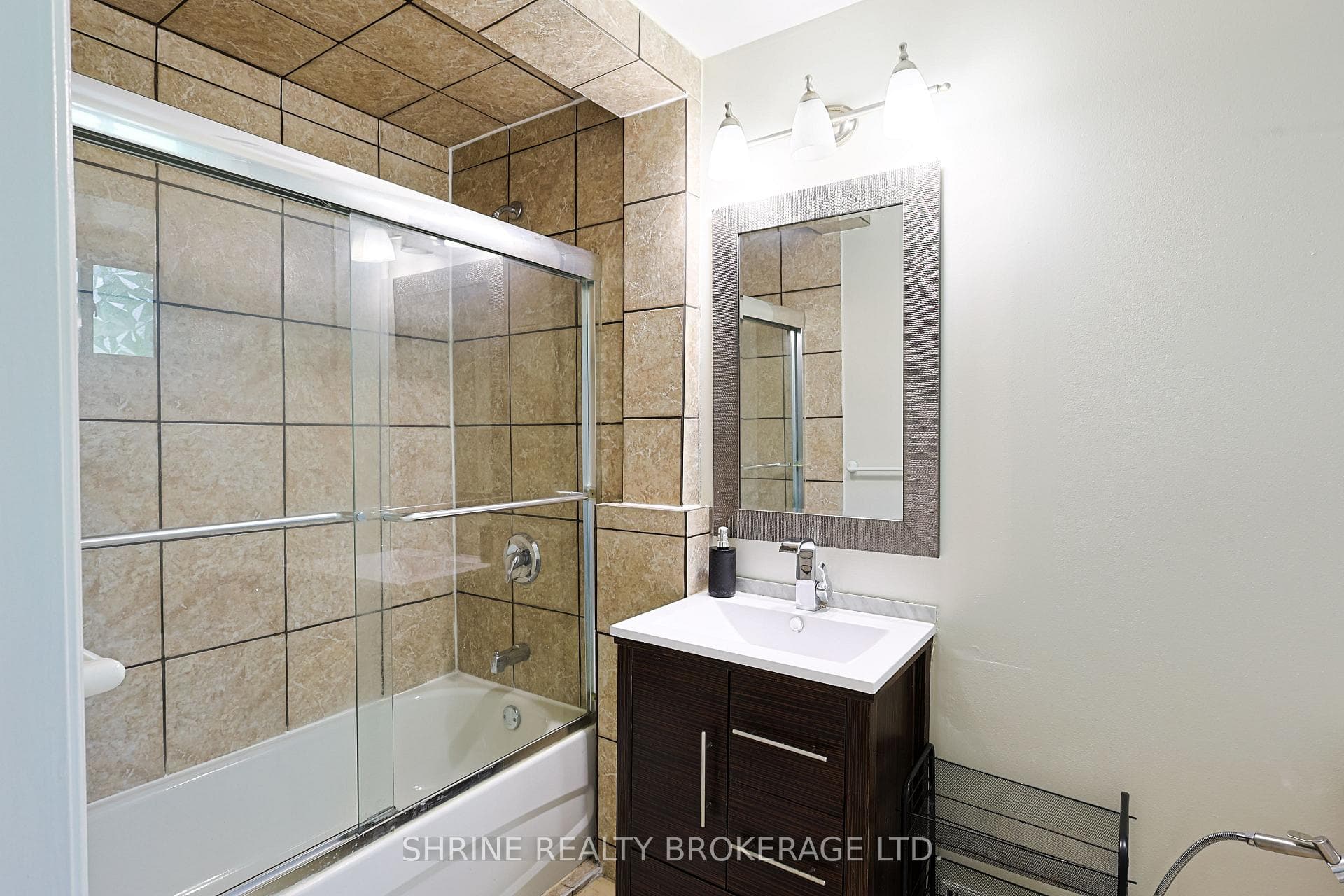 146 FANSHAWE PARK Road photo 22